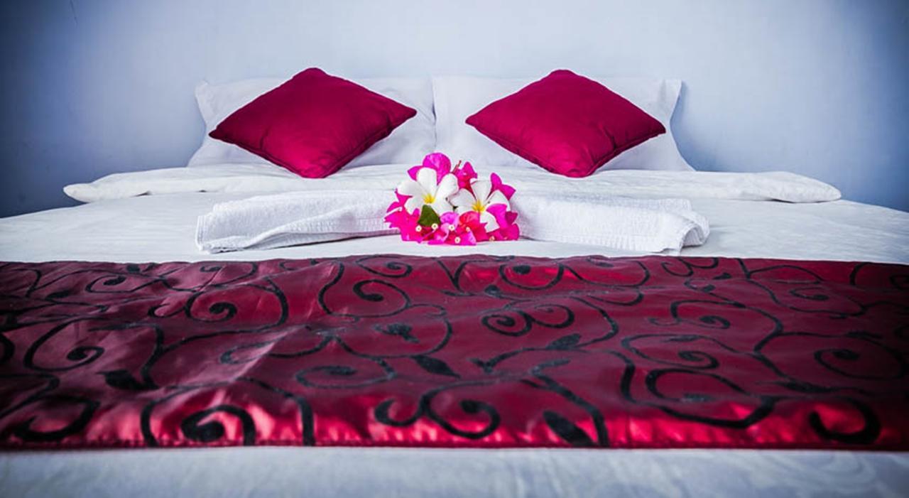 Turtle Beach Hotel Ujunggenteng Bilik gambar