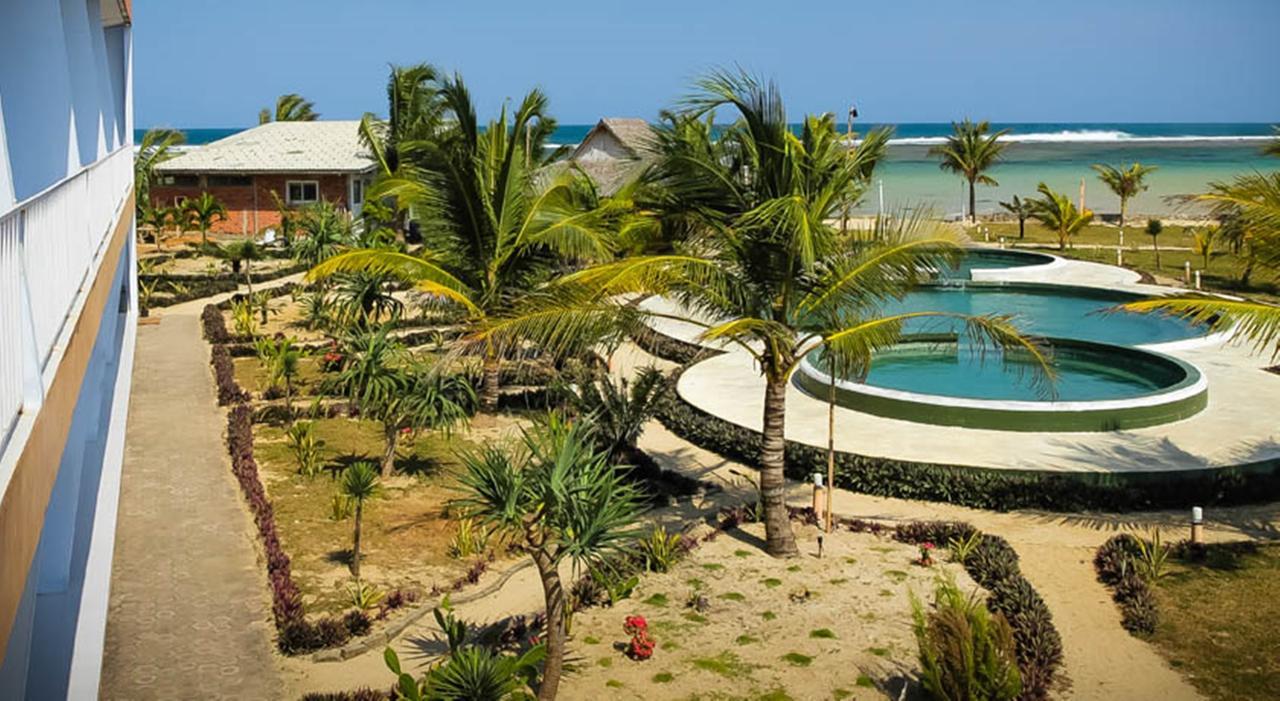 Turtle Beach Hotel Ujunggenteng Bilik gambar